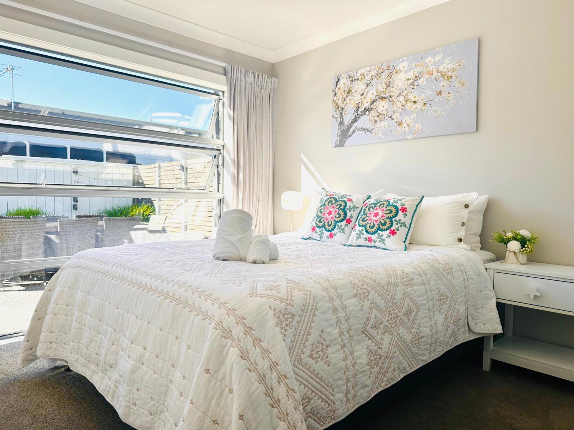 Summer Holiday 4 Bedrooms House In Hamilton With Pool And Spa 外观 照片
